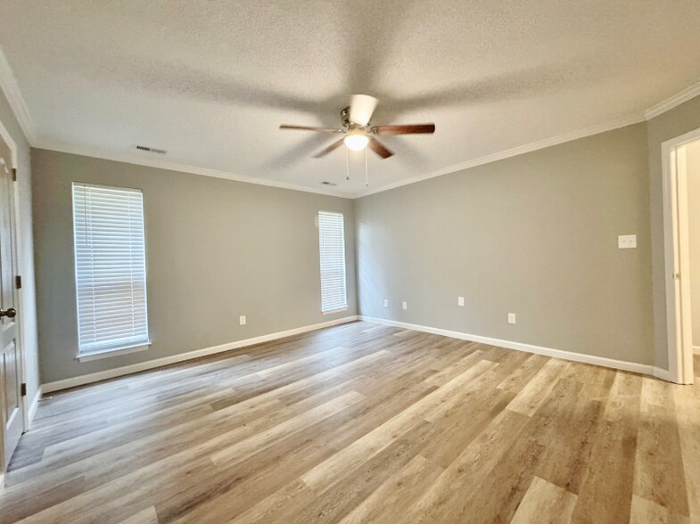 Building Photo - 100 Patra Dr
