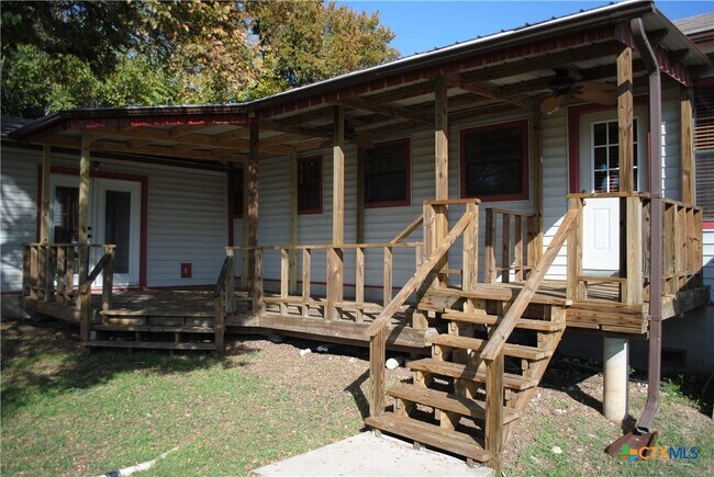 Building Photo - 13019 W Adams Ave