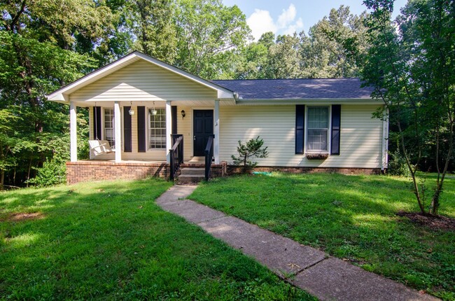 Building Photo - Beautiful home in Fairview