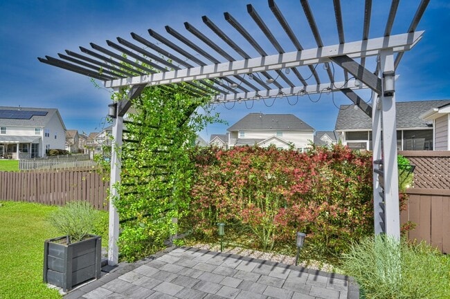 Building Photo - 430 Spectrum Rd