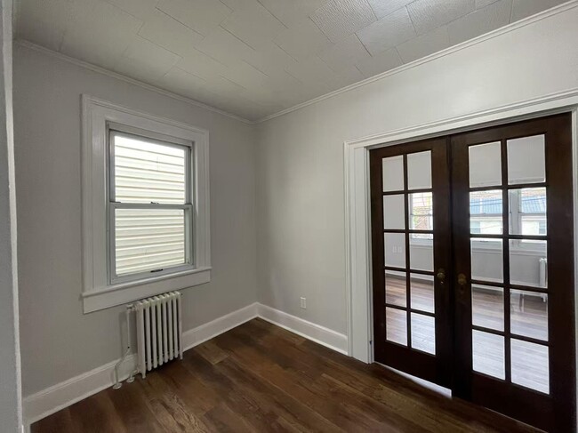 Building Photo - 109 70th St