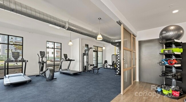 Building Photo - 2314 Berryhill Rd