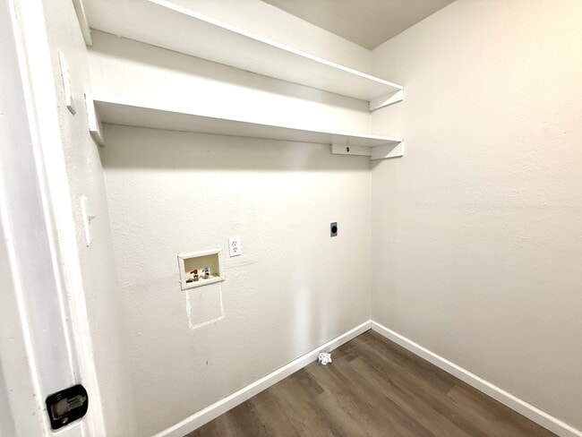 Building Photo - 5566 OK-199