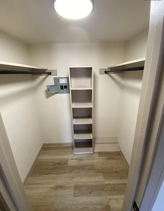 Building Photo - 4518 Amesbury Dr