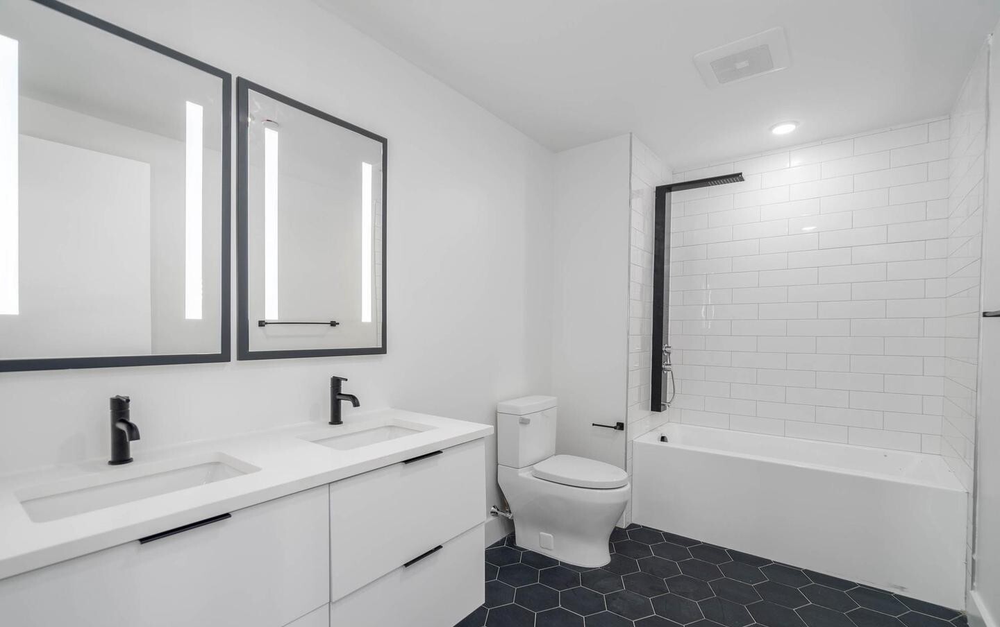 Building Photo - 1501 N 31st St