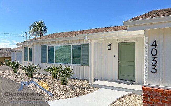 Building Photo - Spectacular View from this Single Story Home!