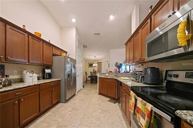 Building Photo - 6518 Crescent Loop