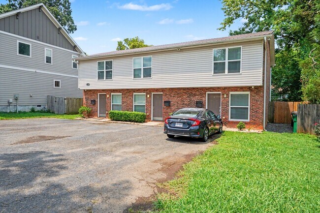 Building Photo - 1800 Berryhill Rd