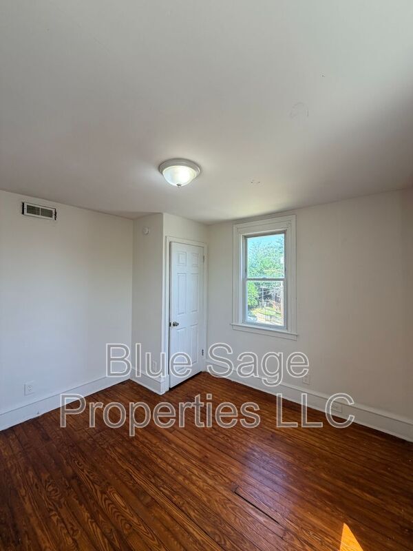 Building Photo - 601 Littlecroft Rd