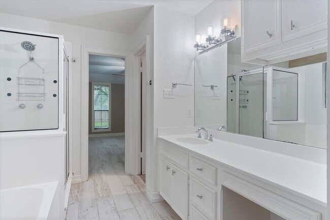 Building Photo - 109 White Sands Dr