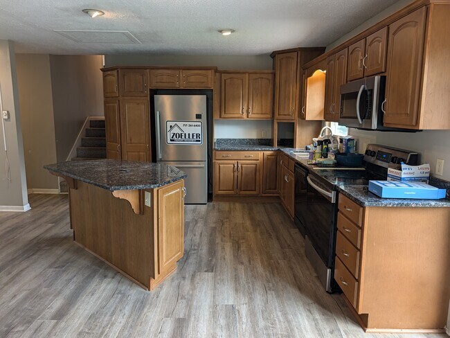 Building Photo - 335 Cornertown Rd