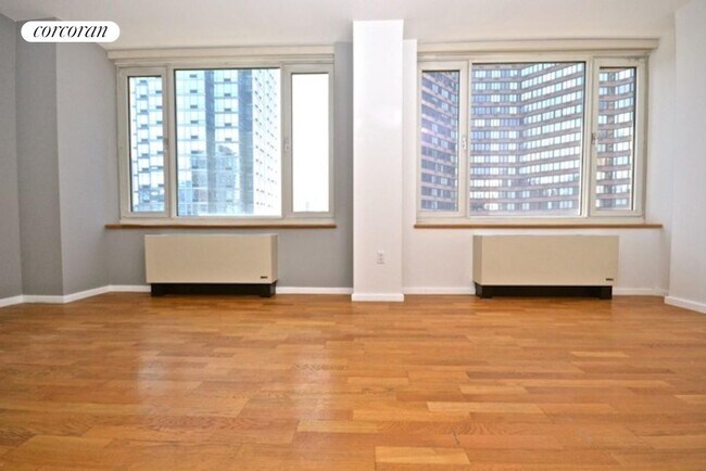 Building Photo - 635 W 42nd St