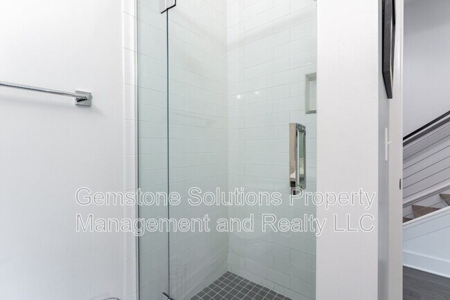 Building Photo - 815 Melpark Ct