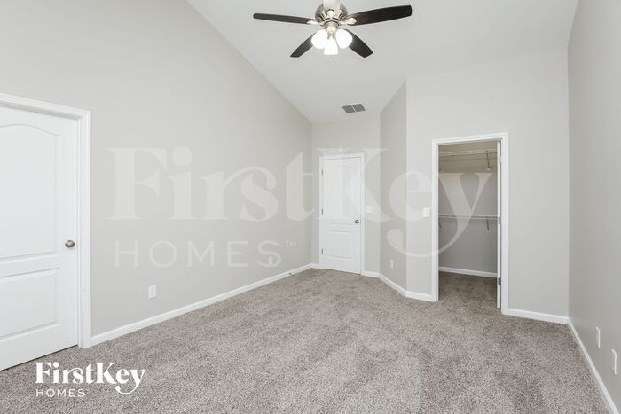 Building Photo - 731 Mallard Dr