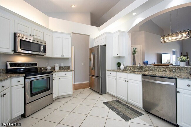 Building Photo - 5705 Heron Ln