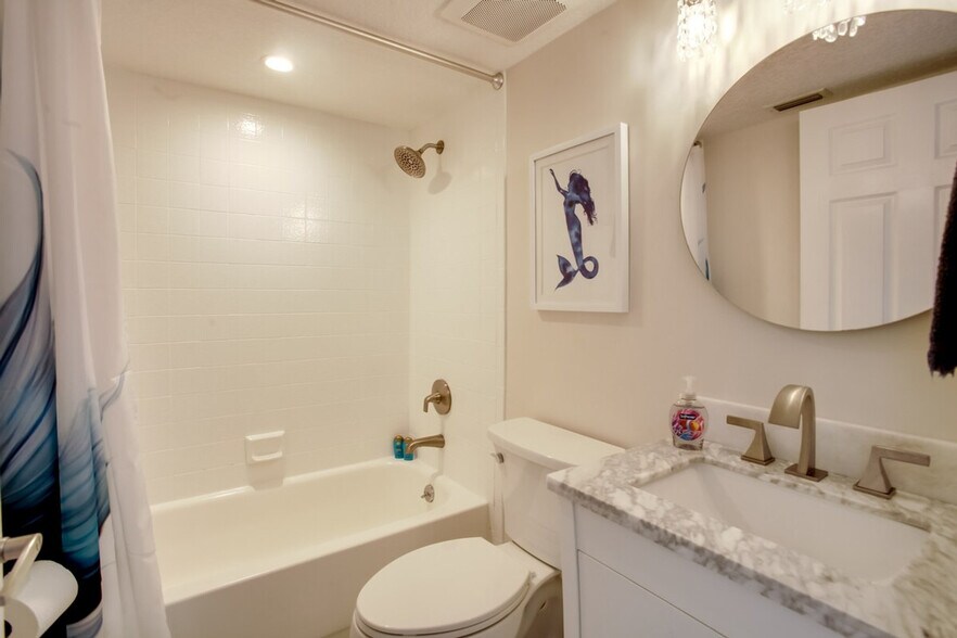 Building Photo - 12491 McGregor Blvd