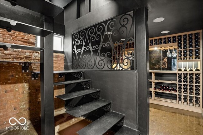 Building Photo - 929 Sanders St