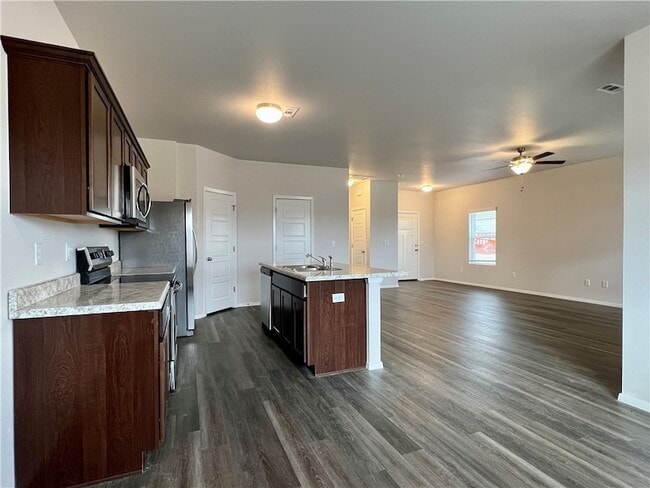 Building Photo - 3231 Red Tail Wy