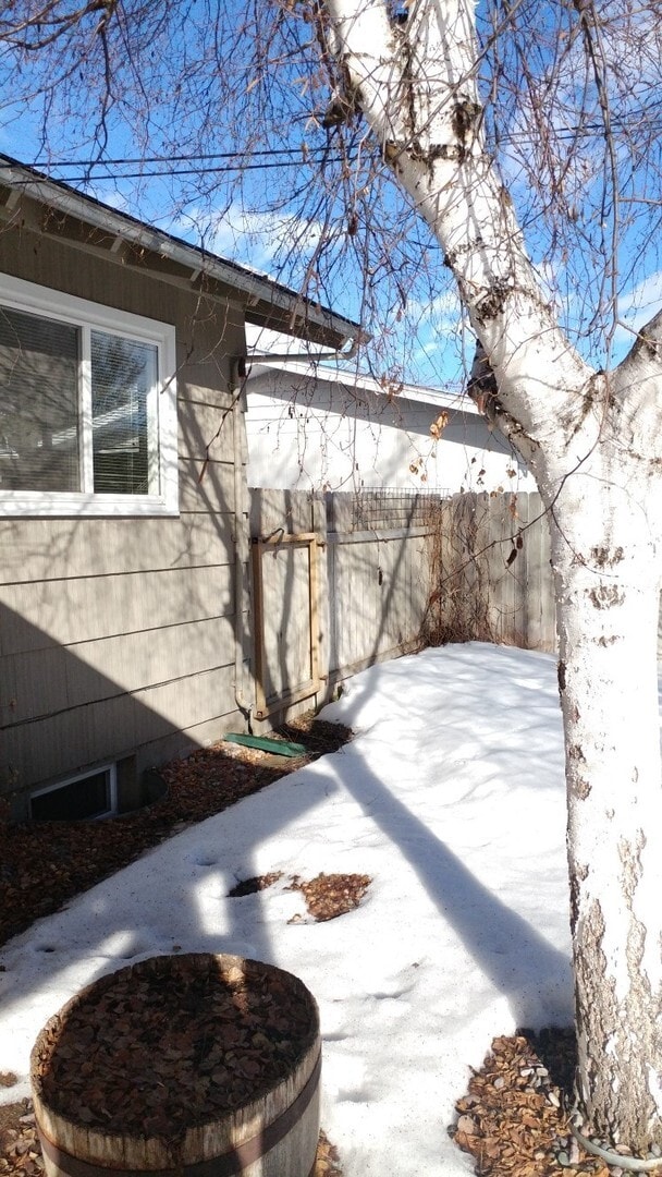 Building Photo - Large Four Bedroom Home with Finished Basement