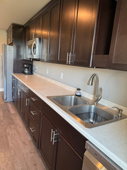 Building Photo - 5383 Homeward Dr