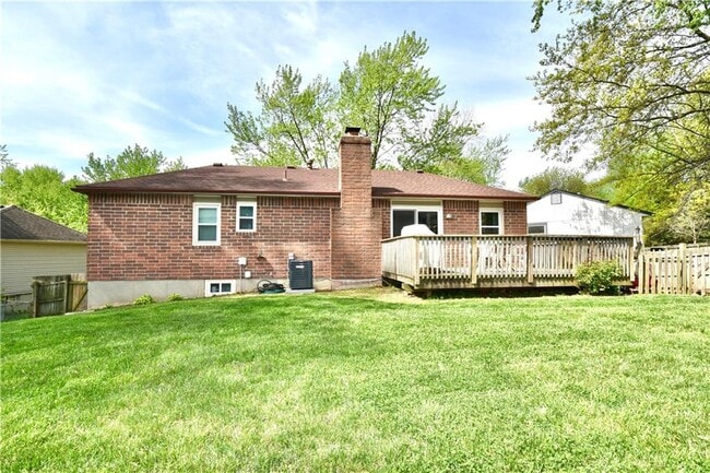 Building Photo - 1013 NW Berkshire Dr