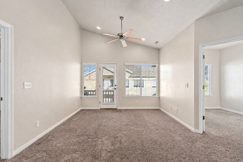 Building Photo - 1061 Canyon Meadow Dr