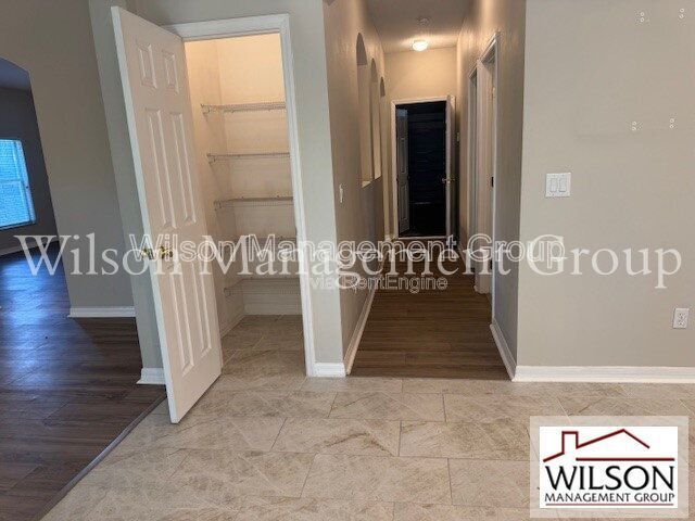 Building Photo - 1232 Willow Branch Dr