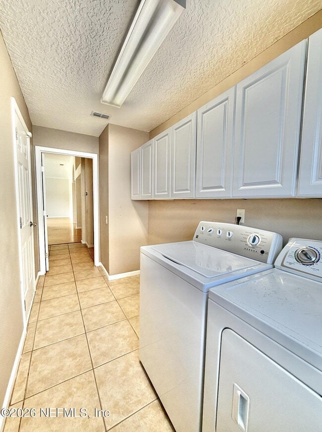Building Photo - 12962 Brians Creek Dr