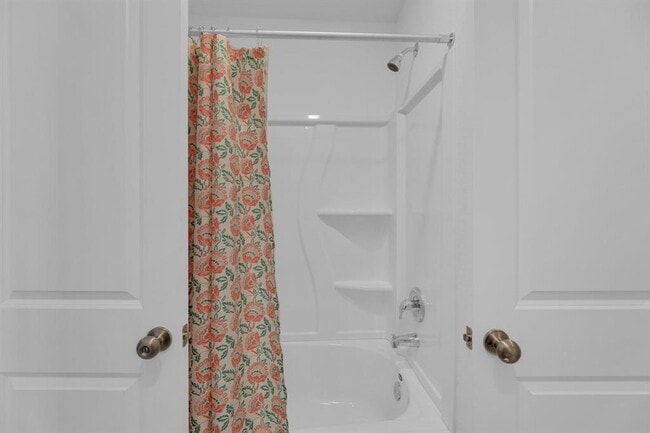 Building Photo - 353 Marty Allen Lp