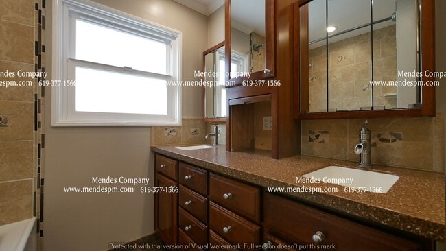 Building Photo - 3709 Lotus Dr