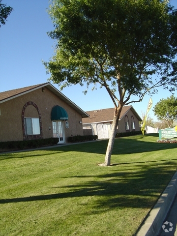 Primary Photo - Desert View Apartments