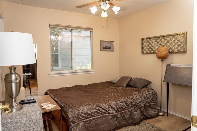 Building Photo - 1612 Poppy Seed Ln