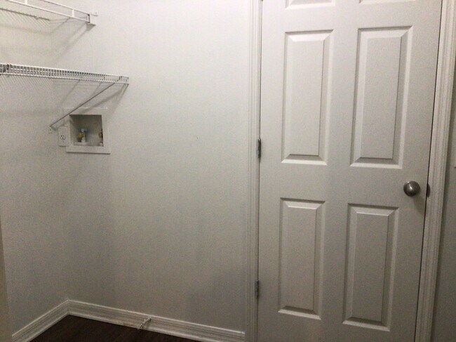 Building Photo - 16019 Horizon Court