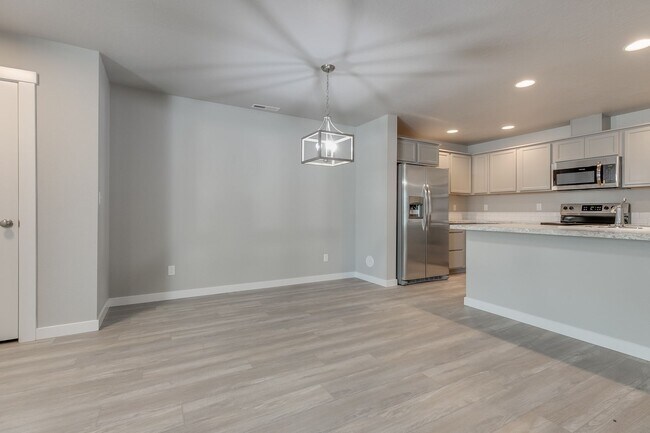 Building Photo - Now Leasing this Meridian Townhome!  Great...