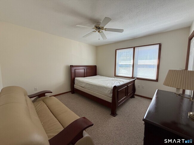 Building Photo - 14 Daniel Dr