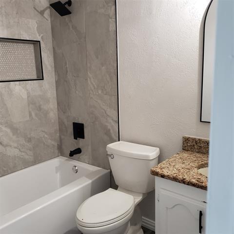 Building Photo - 7913 Hook Dr