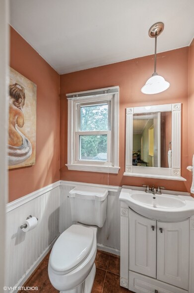 Building Photo - 7804 New London Dr