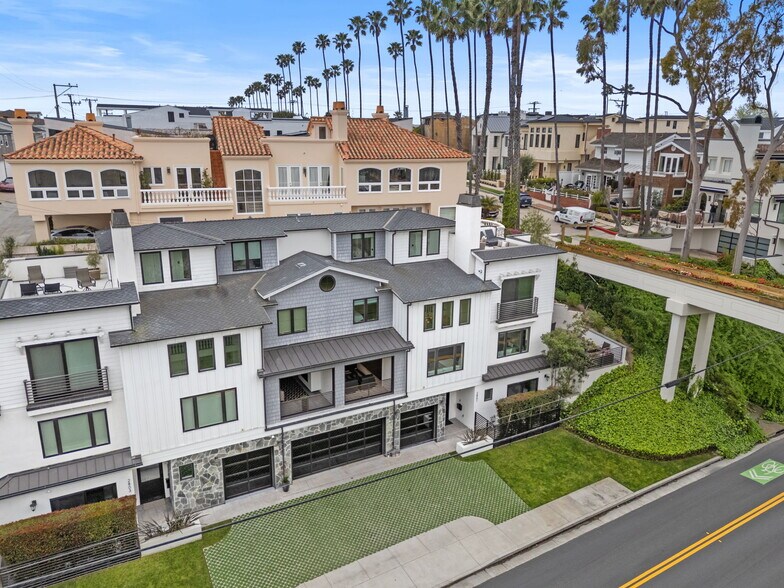 Building Photo - 2801 Bayside Dr