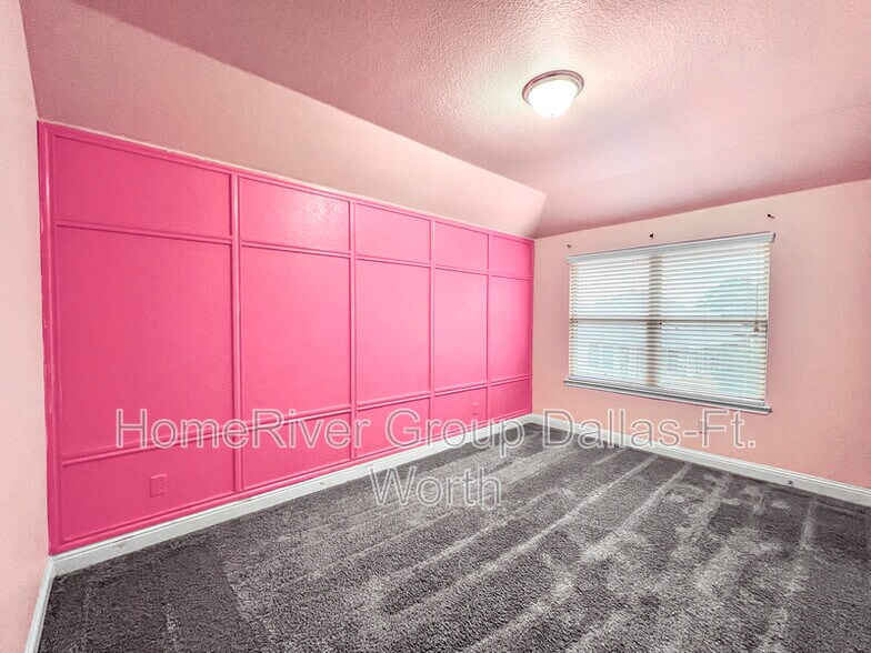Building Photo - 608 Cherry Spring Dr