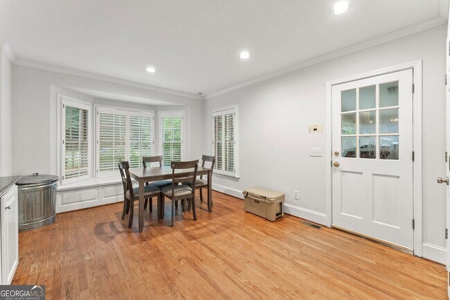 Building Photo - 2986 Mornington Dr NW