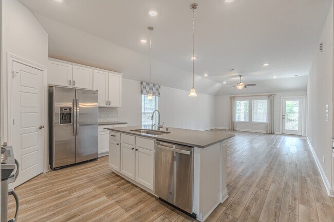 Building Photo - 9840 Sweet Flag Ct