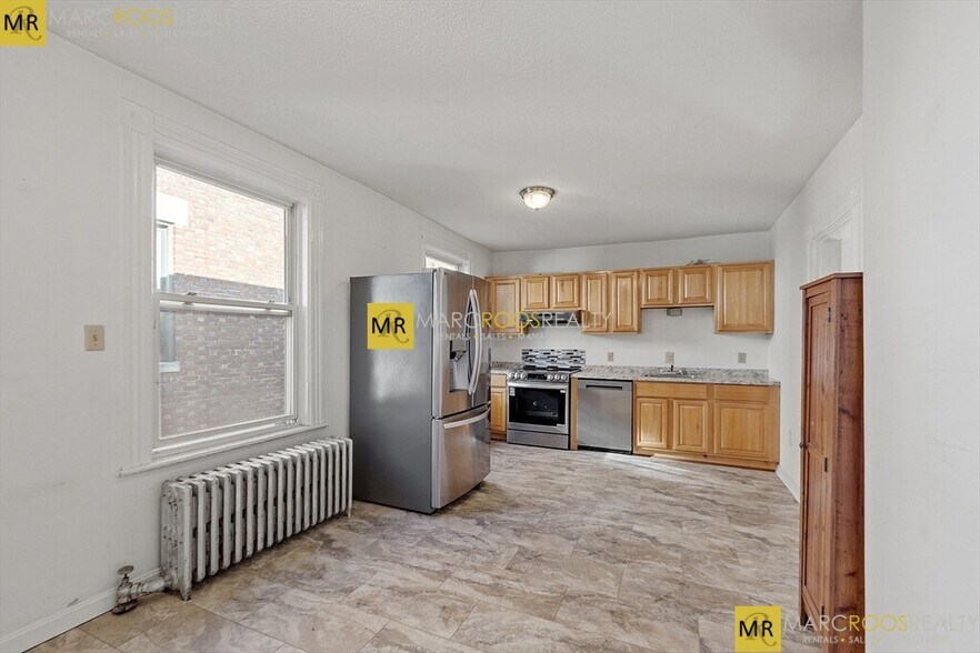 Building Photo - 182 Harvard St