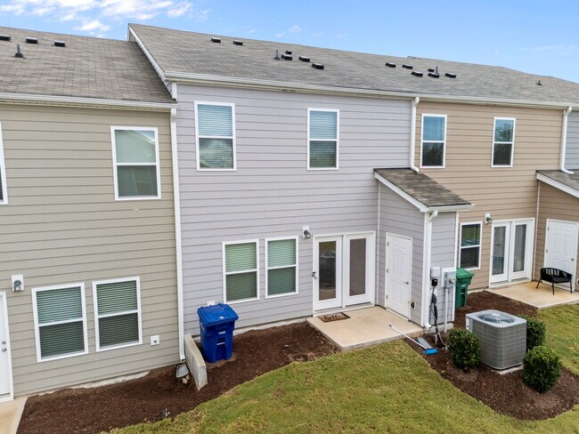 Building Photo - 929 Clearhaven Ln