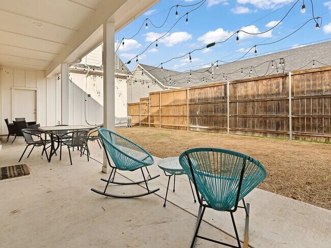 Building Photo - 2825 Townsend Dr