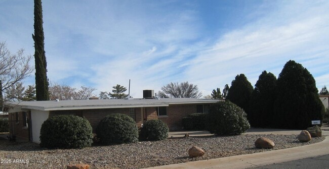 Primary Photo - 1665 Cushman Dr