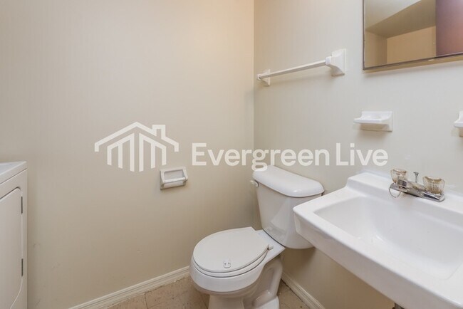 Building Photo - 7761 Mt Hood