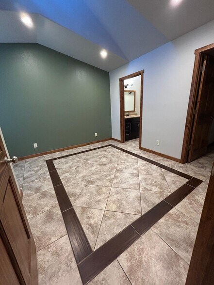 Building Photo - 105 Kula Ct