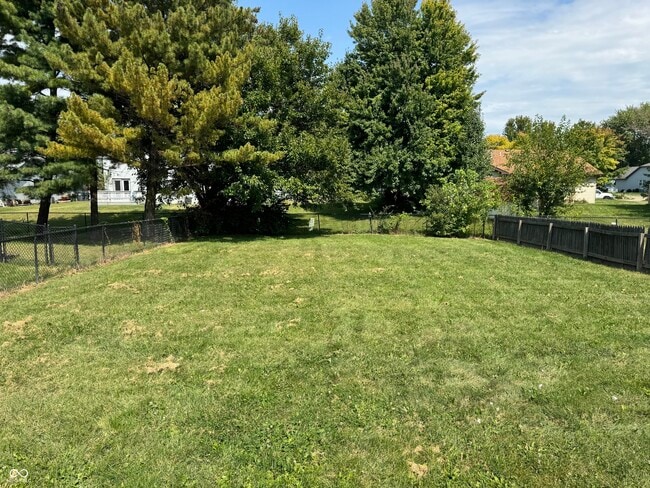 Building Photo - 972 Red Maple Ct