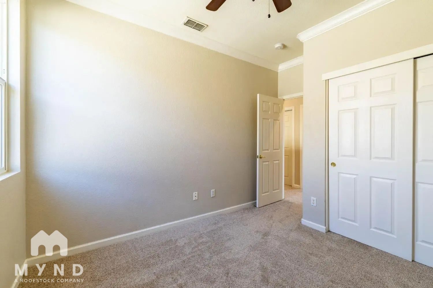 Building Photo - 5325 Dunlay Dr