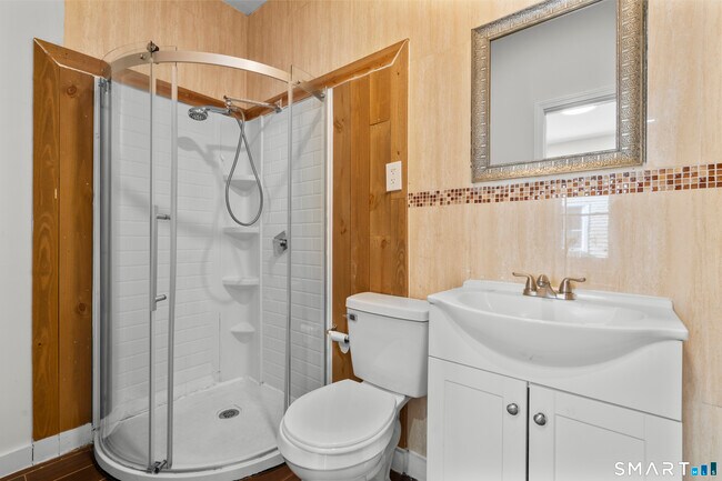 Building Photo - 394 Gregory St